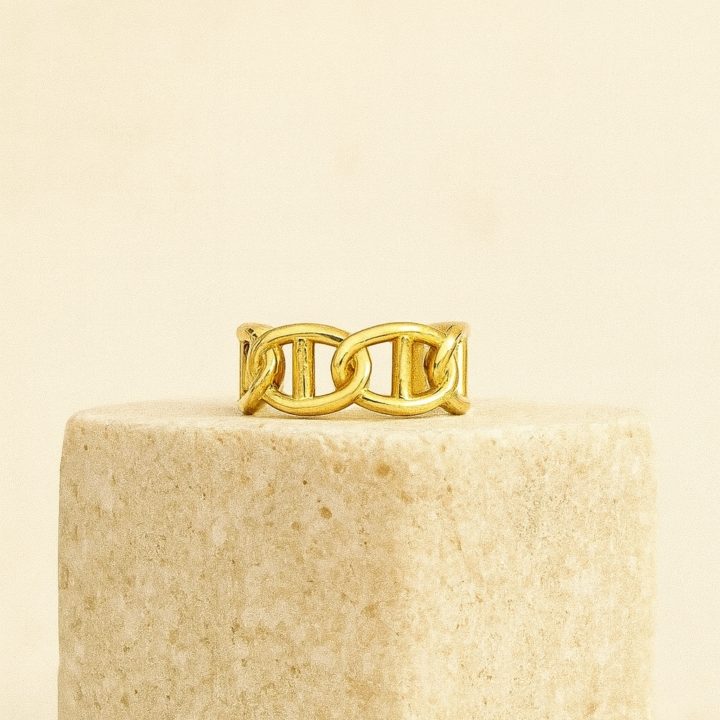 Anillo cinta cruzadas